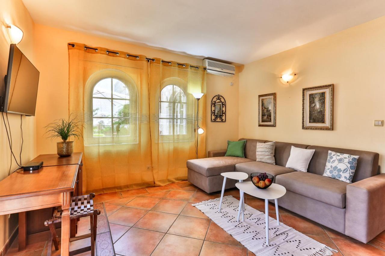 Damonte - Apartments And Rooms Budva Luaran gambar