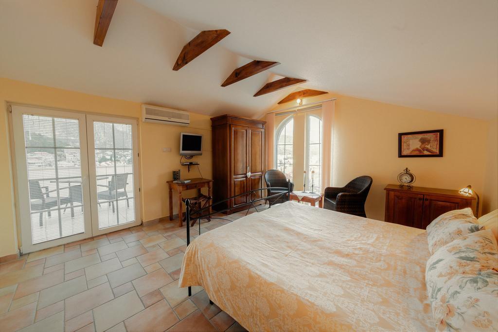 Damonte - Apartments And Rooms Budva Luaran gambar