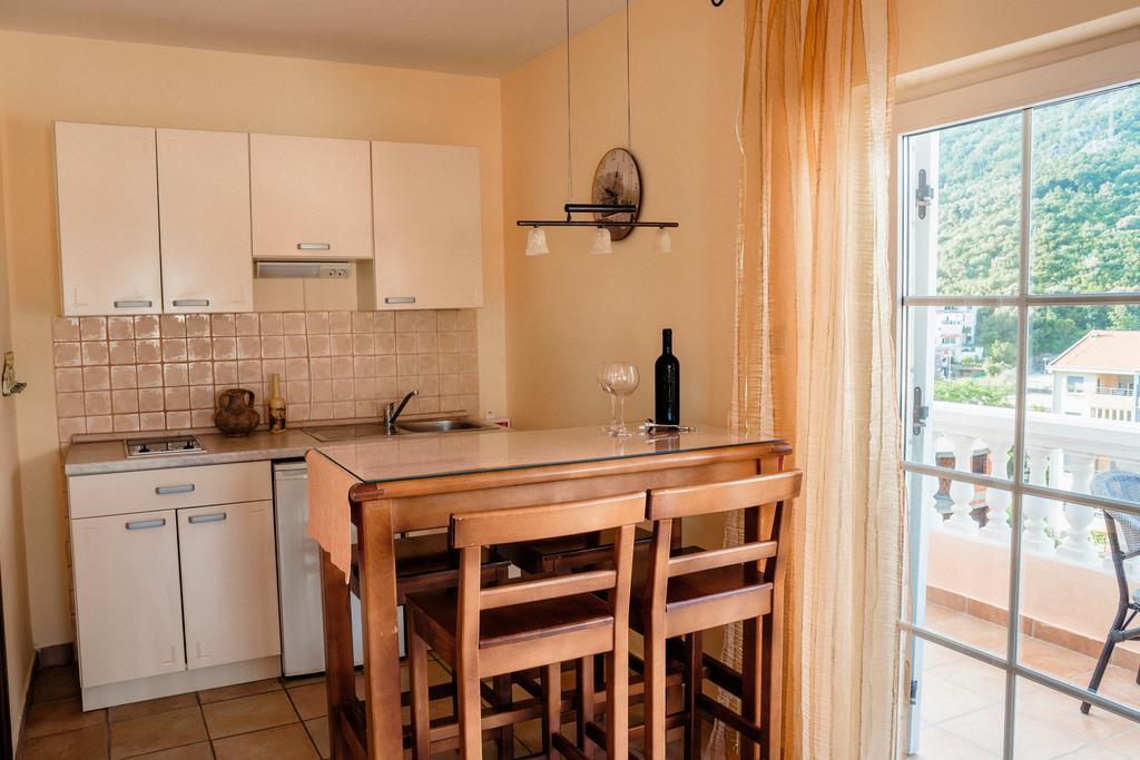 Damonte - Apartments And Rooms Budva Luaran gambar