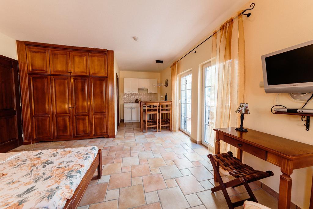 Damonte - Apartments And Rooms Budva Luaran gambar