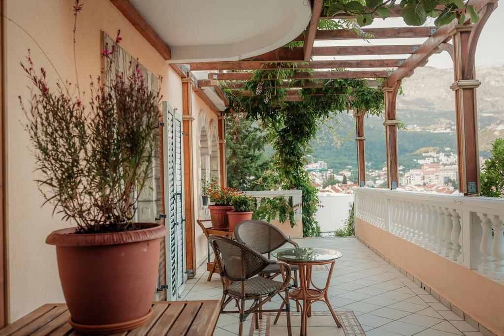 Damonte - Apartments And Rooms Budva Luaran gambar