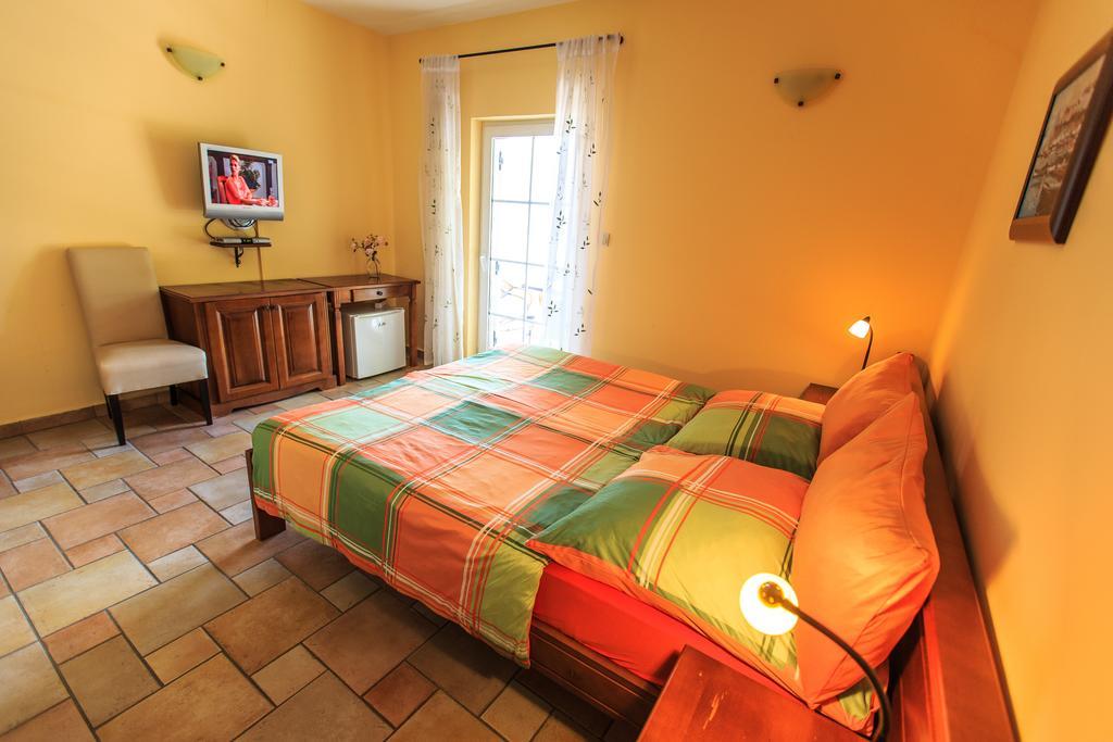 Damonte - Apartments And Rooms Budva Luaran gambar